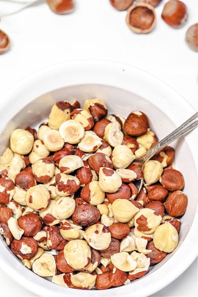 How to Roast Hazelnuts in Oven without Shell