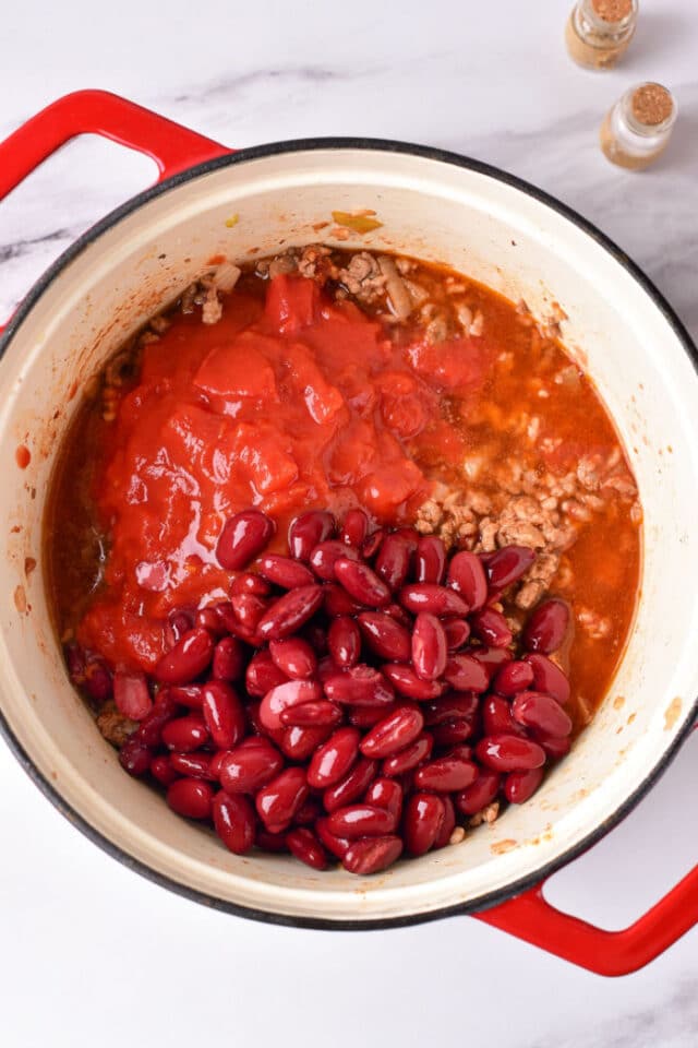 Easy Dutch Oven Chili Recipe Stovetop Chili with Beans or Not
