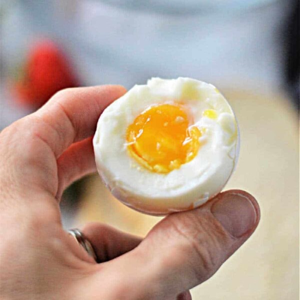 Soft-Boiled-Egg-in-Microwave