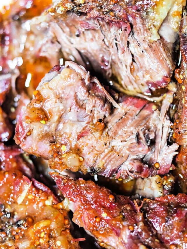 How to Cook Chuck Steak in a Pan, Slow Cooker, in Oven, Smoked