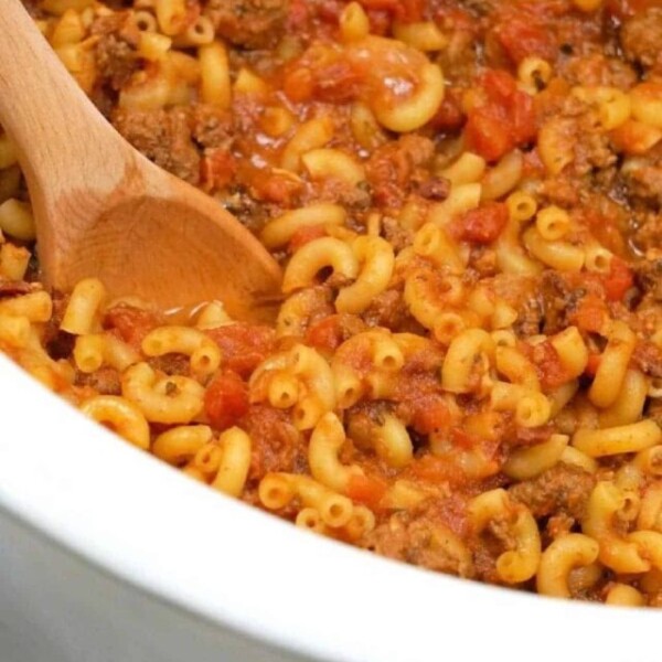 Easy-crockpot-hamburger-helper-recipe