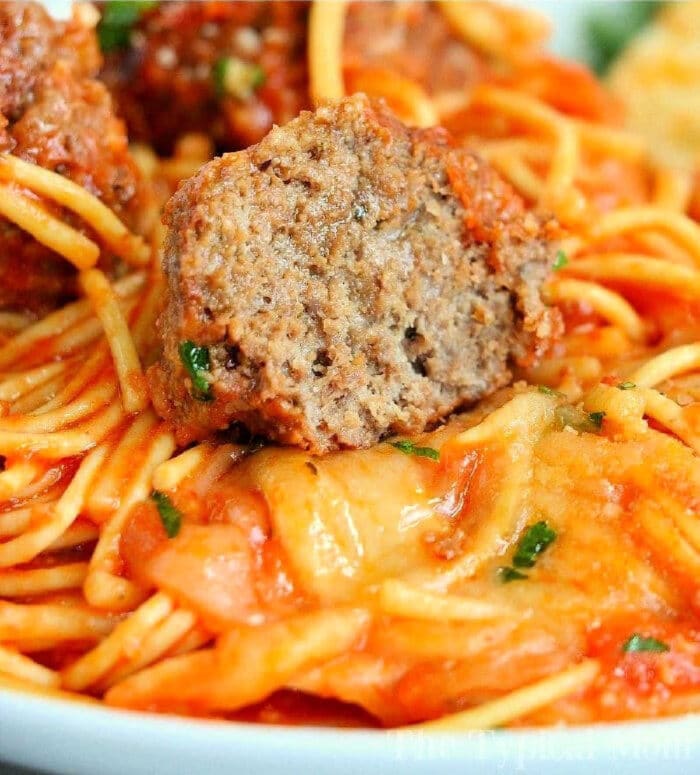 Crockpot spaghetti and meatballs with jar sauce