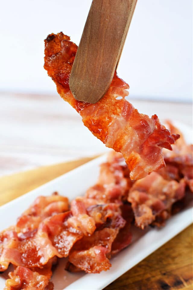 How to Cook Bacon in the Oven with Aluminum Foil Baking Sheet