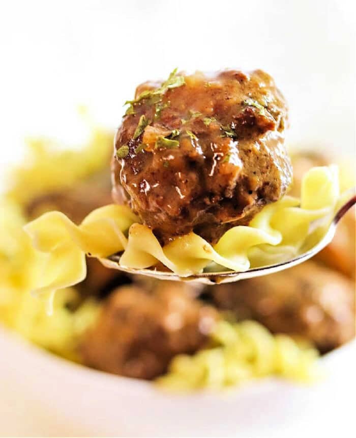 Meatballs-in-gravy