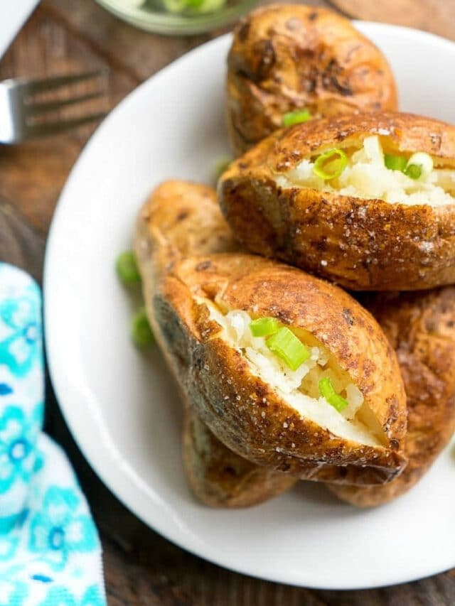 Chili Baked Potato Baked Red Potatoes or Russets in Oven