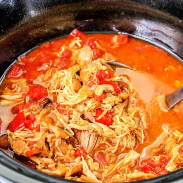 Slow Cooker Mexican shredded chicken with Rotel