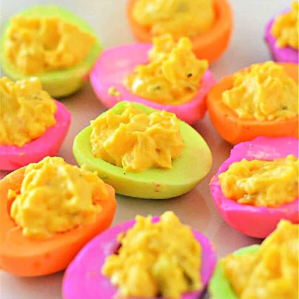 colored deviled eggs