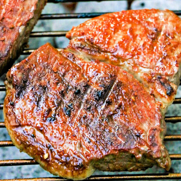 grilled steak with dry rub