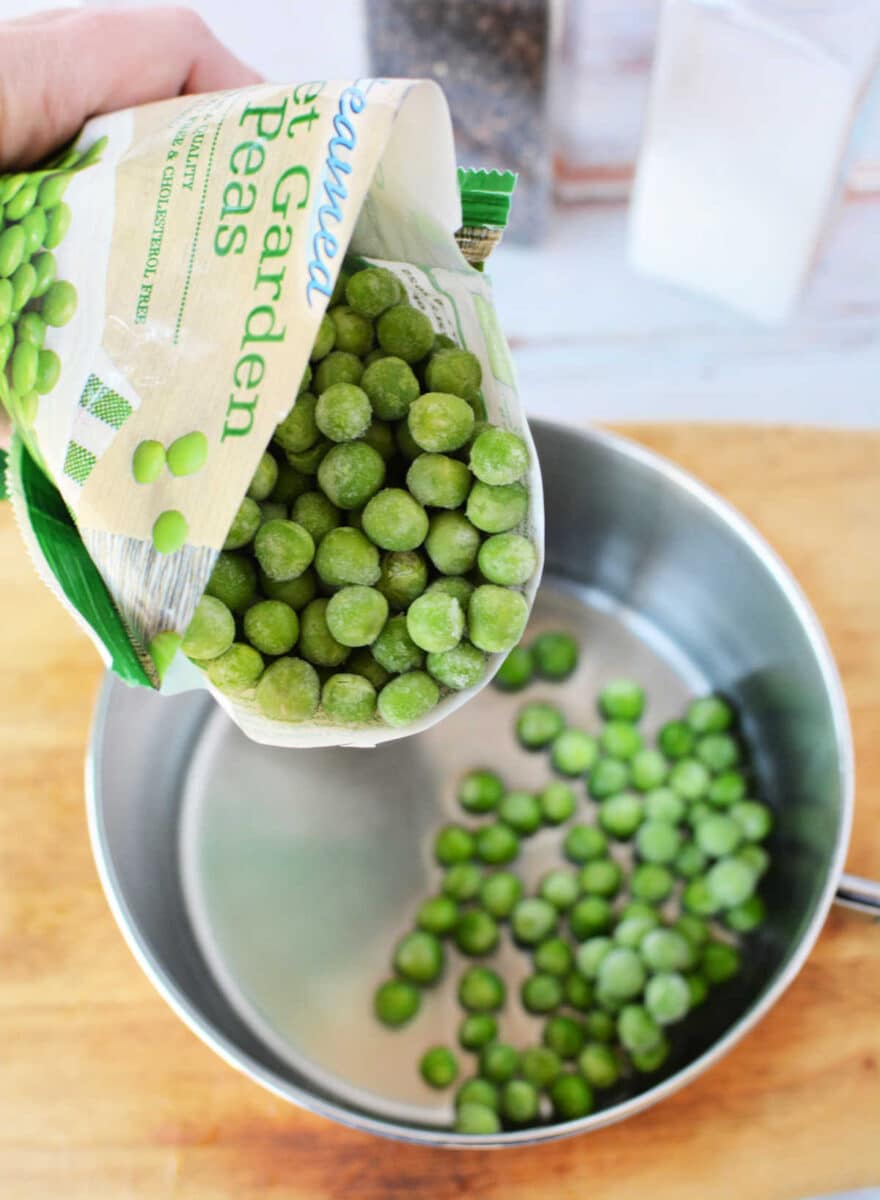 How to Cook Frozen Peas on Stove top, Microwave or Instant Pot