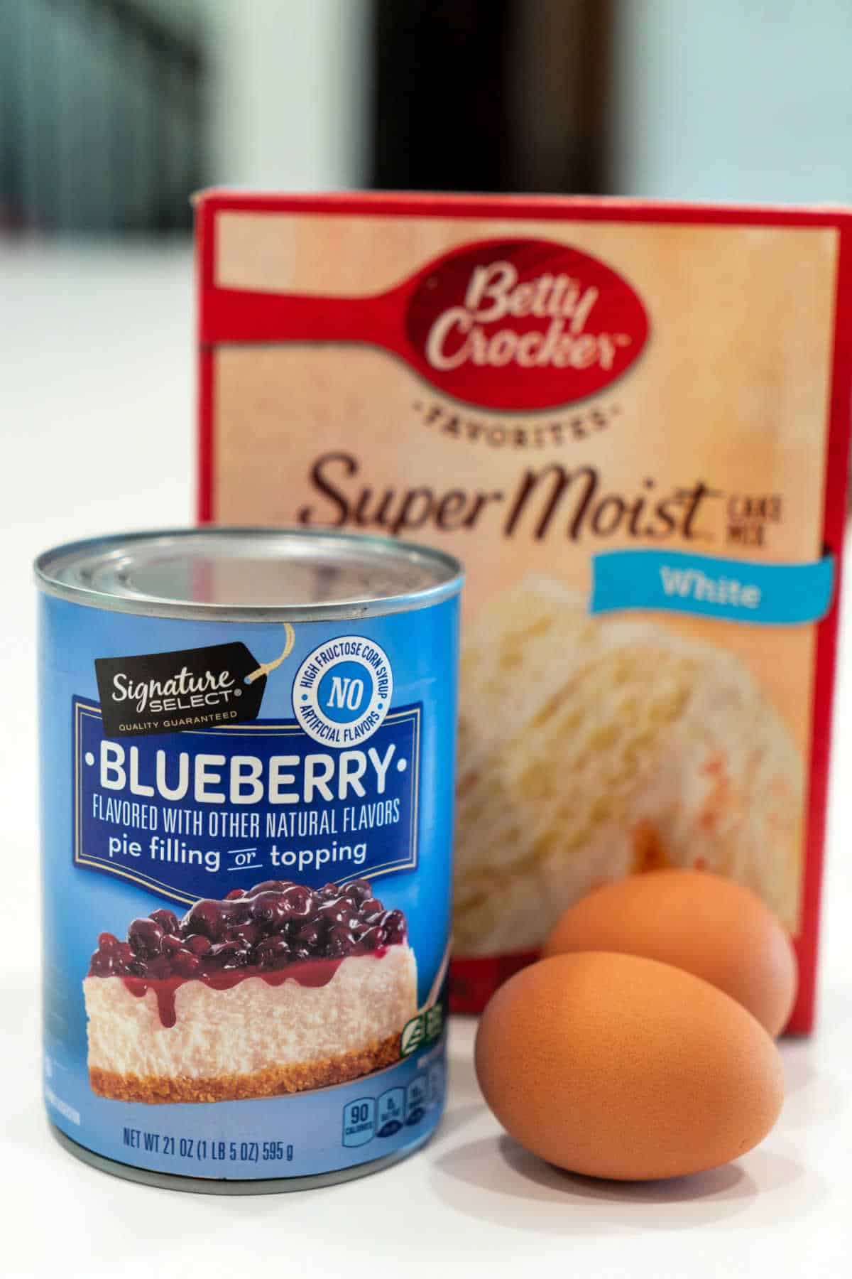 3 Ingredient Cake Mix Blueberry Muffins with Pie Filling