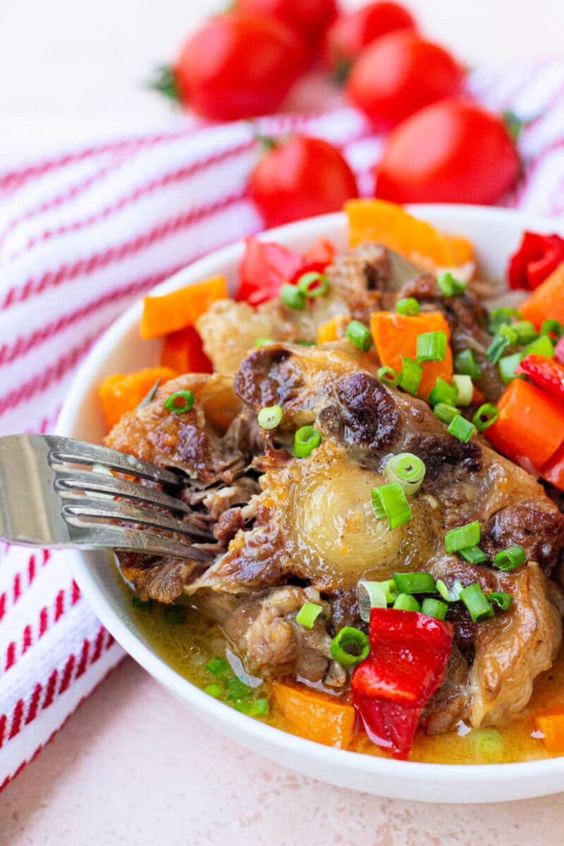 How to Cook Easy Oxtail Recipe and Vegetables in a Dutch Oven