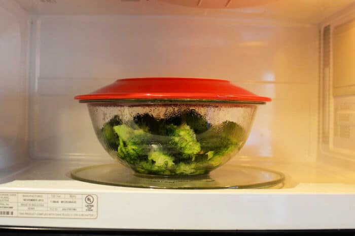 How to Cook Broccoli in Microwave