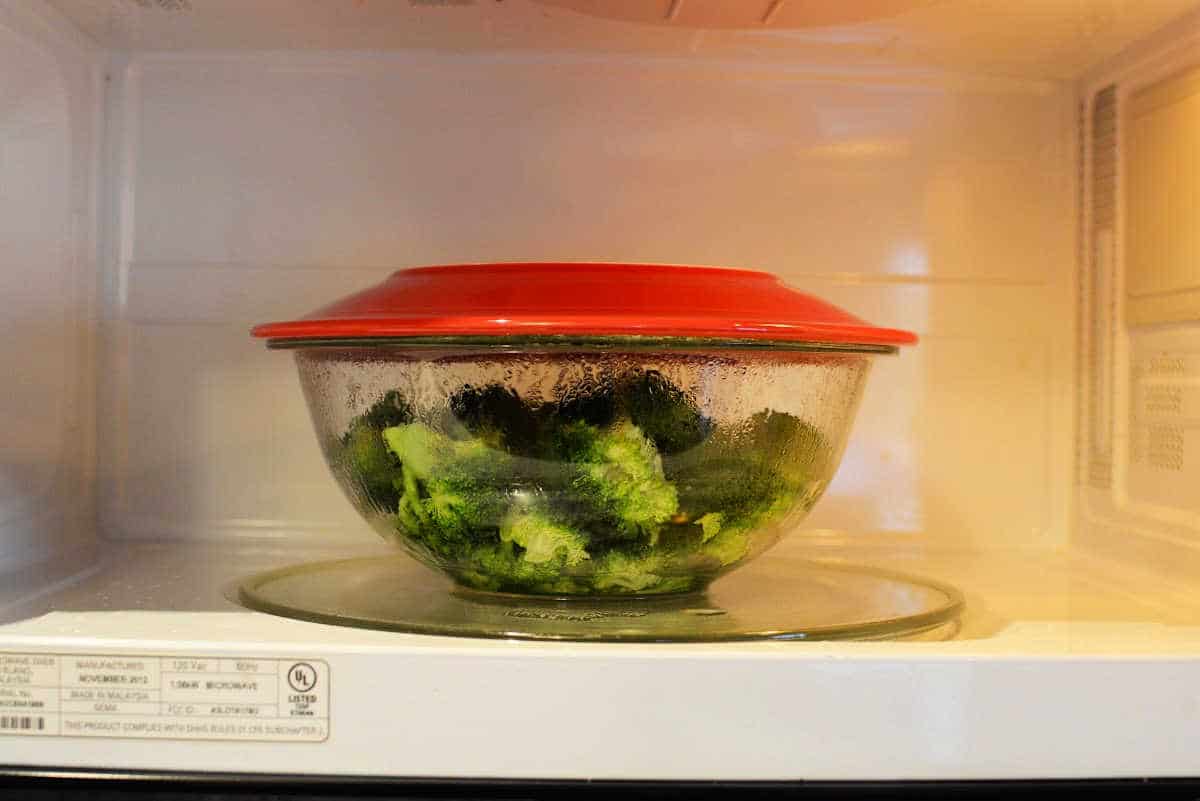 How to Microwave Broccoli without Steamer Microwaving Broccoli