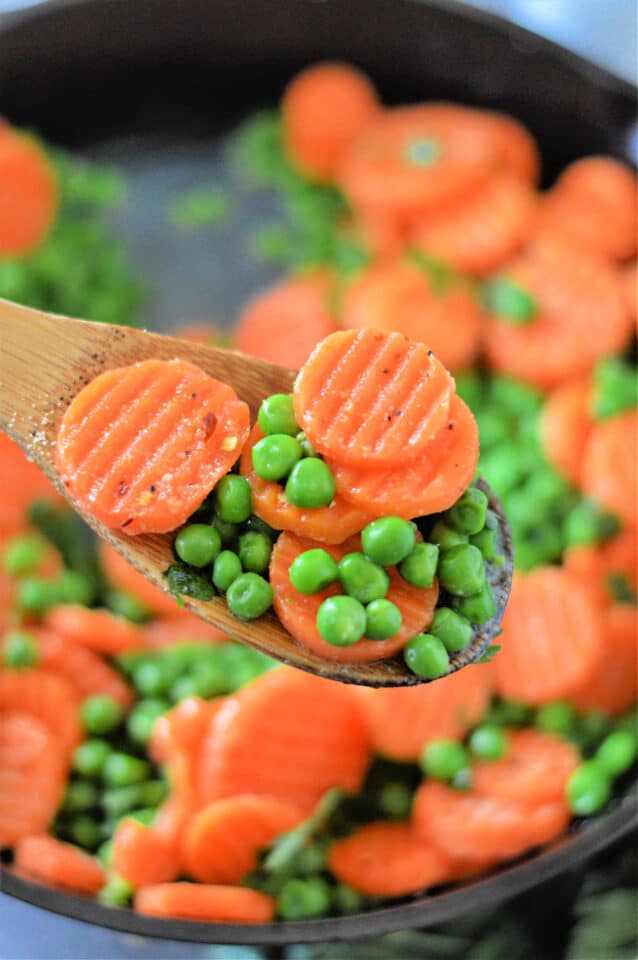 How To Cook Frozen Peas And Carrots On Stove Or Microwave