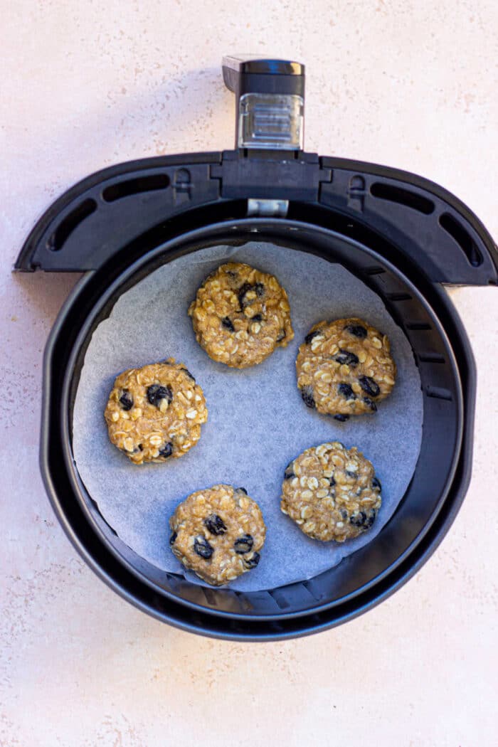 Air Fryer Oatmeal Raisin Cookies