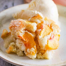 Cake Peach Cobbler