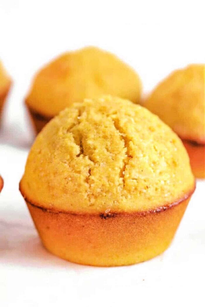 Cornmeal muffins with buttermilk