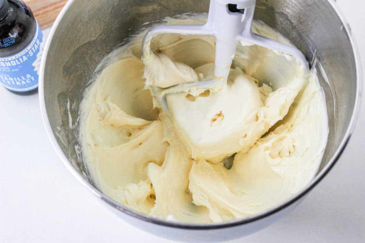 Cool Whip Cream Cheese Frosting without Butter