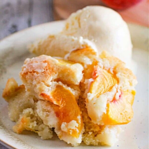 Cake Peach Cobbler