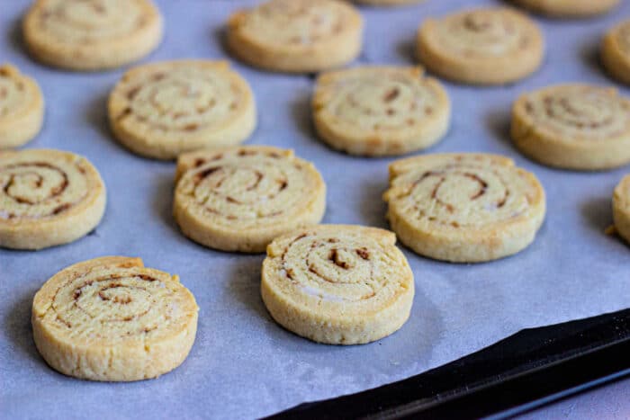 Crunchy Cinnamon Biscuits