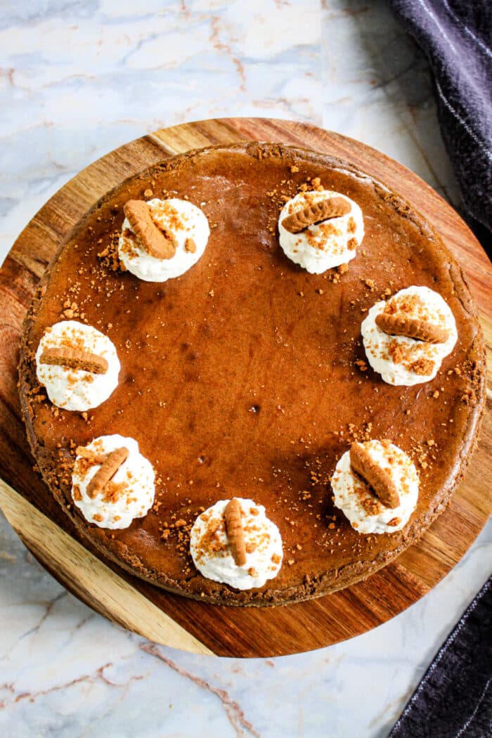 Gingerbread Cheesecake with Graham Cracker Crust