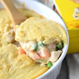 cobbler with chicken and vegetables