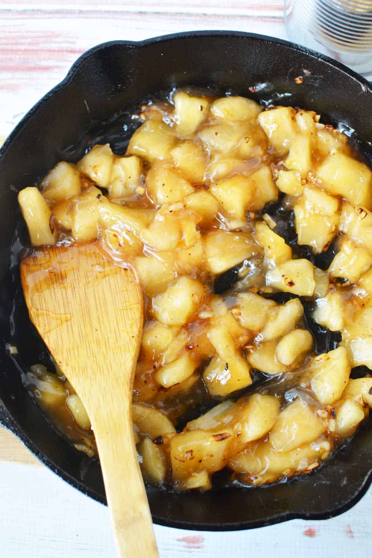 Apple Pie Baked Beans TikTok - Baked Beans with Apple Pie Filling