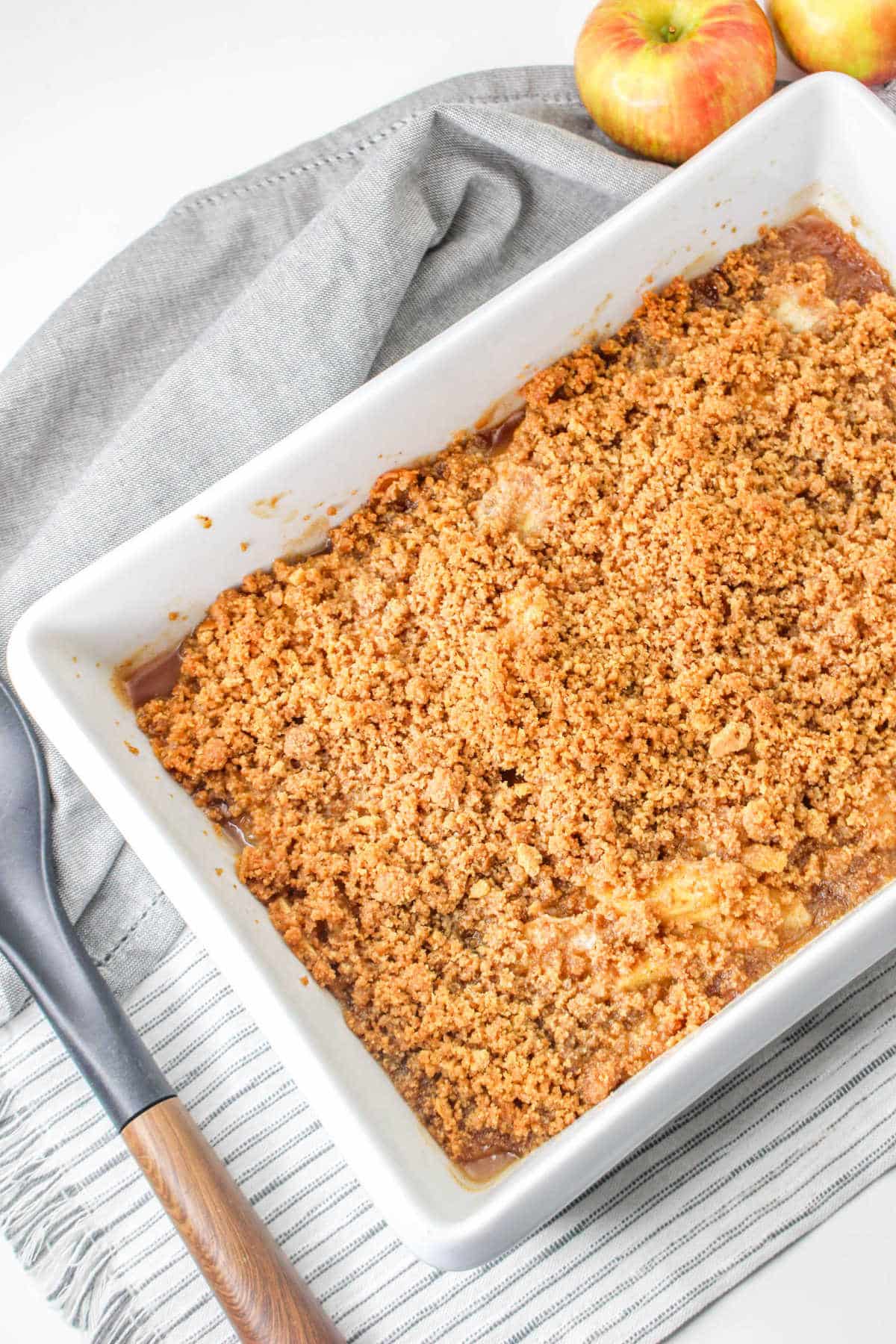 Easy Scalloped Apples Baked In Oven - Cinnamon Sugar Apples