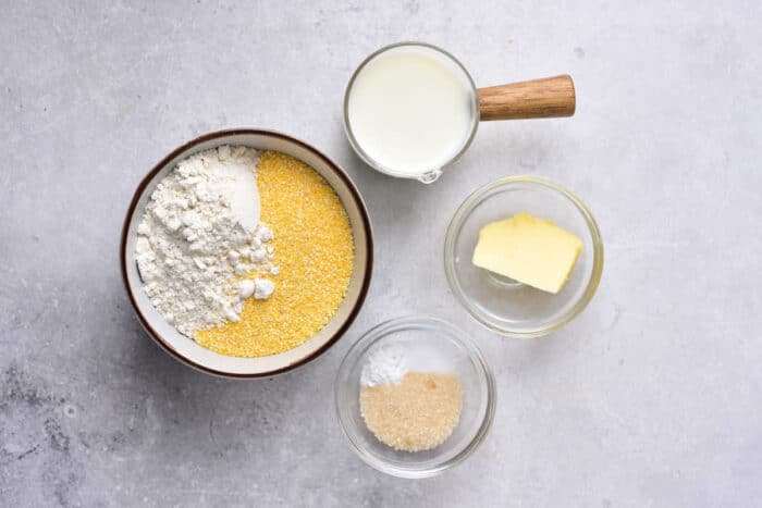 homemade cornbread ingredients