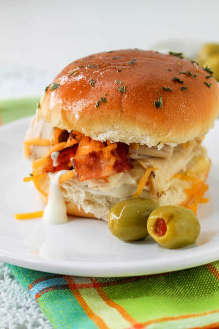 Pulled Chicken Sliders