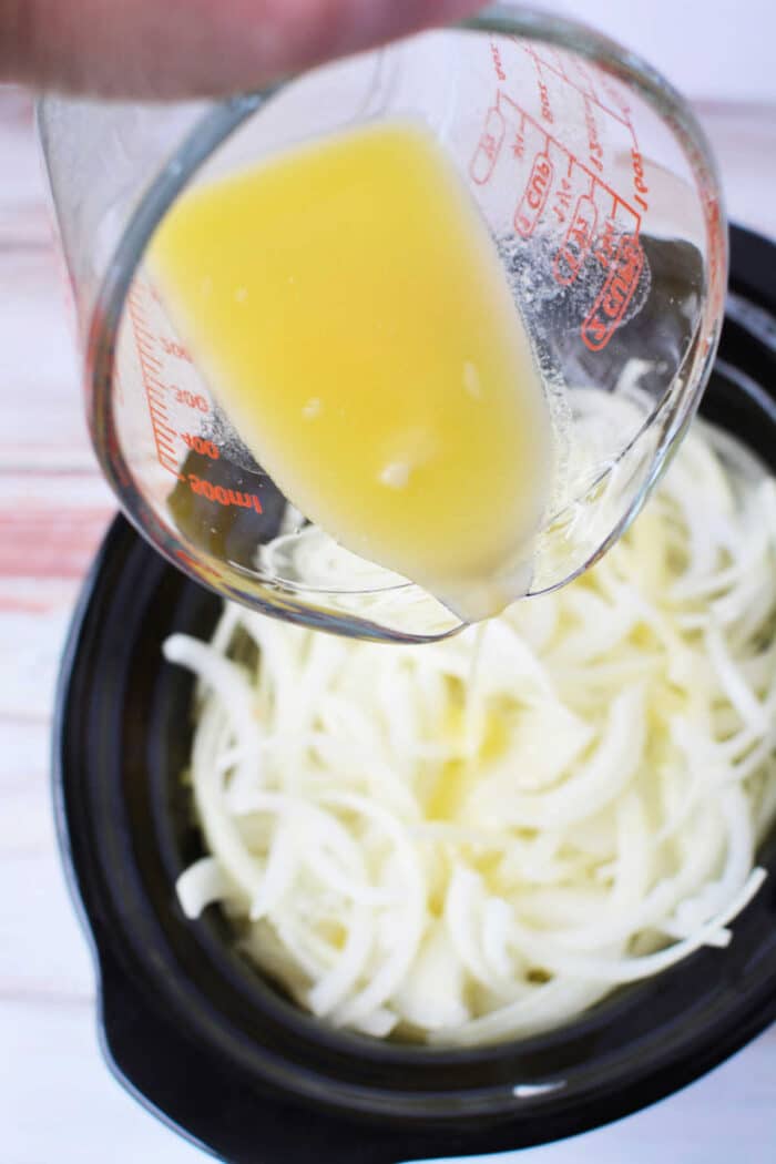 Slow Cooker Onions Caramelized