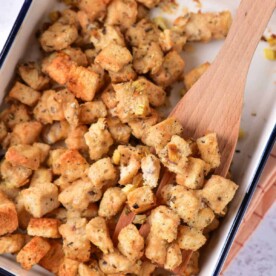 How to Make Croutons in the Oven