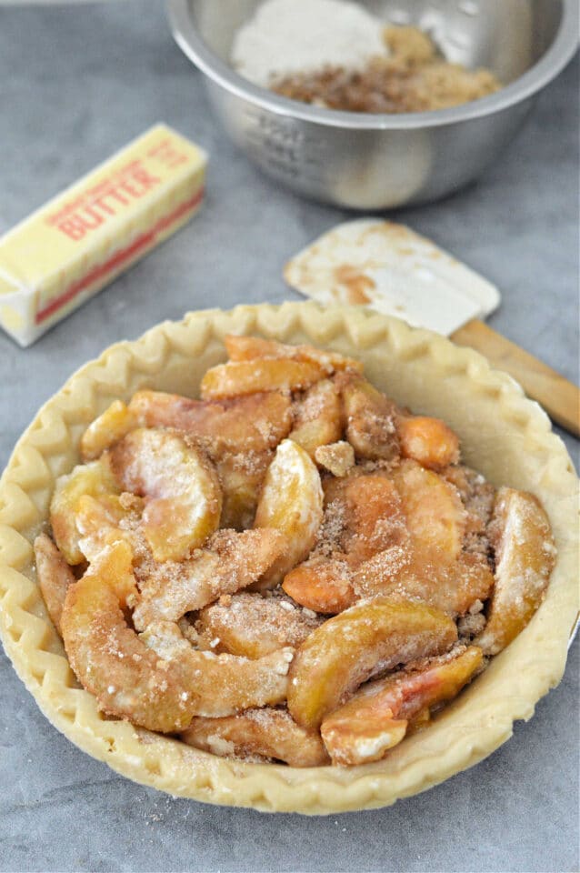 easy-canned-peach-pie-peach-cobbler-with-canned-peaches