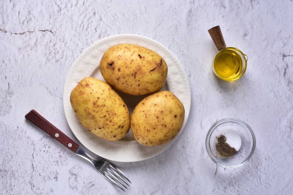 How Long Does it Take Baking a Potato in a Convection Oven 400