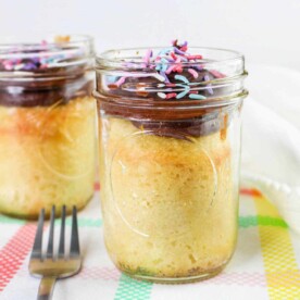 How to Bake Cake in a Jar