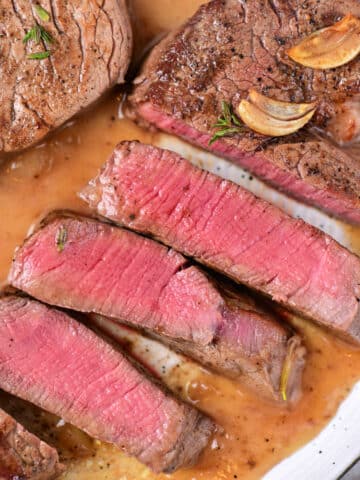 How to Cook Beef Tenderloin Medallions