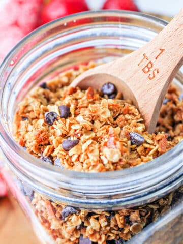 How to Make Homemade Granola