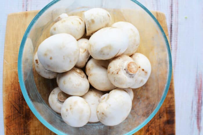 boiling button mushrooms