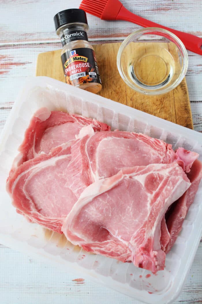 how to cook moist pork chops