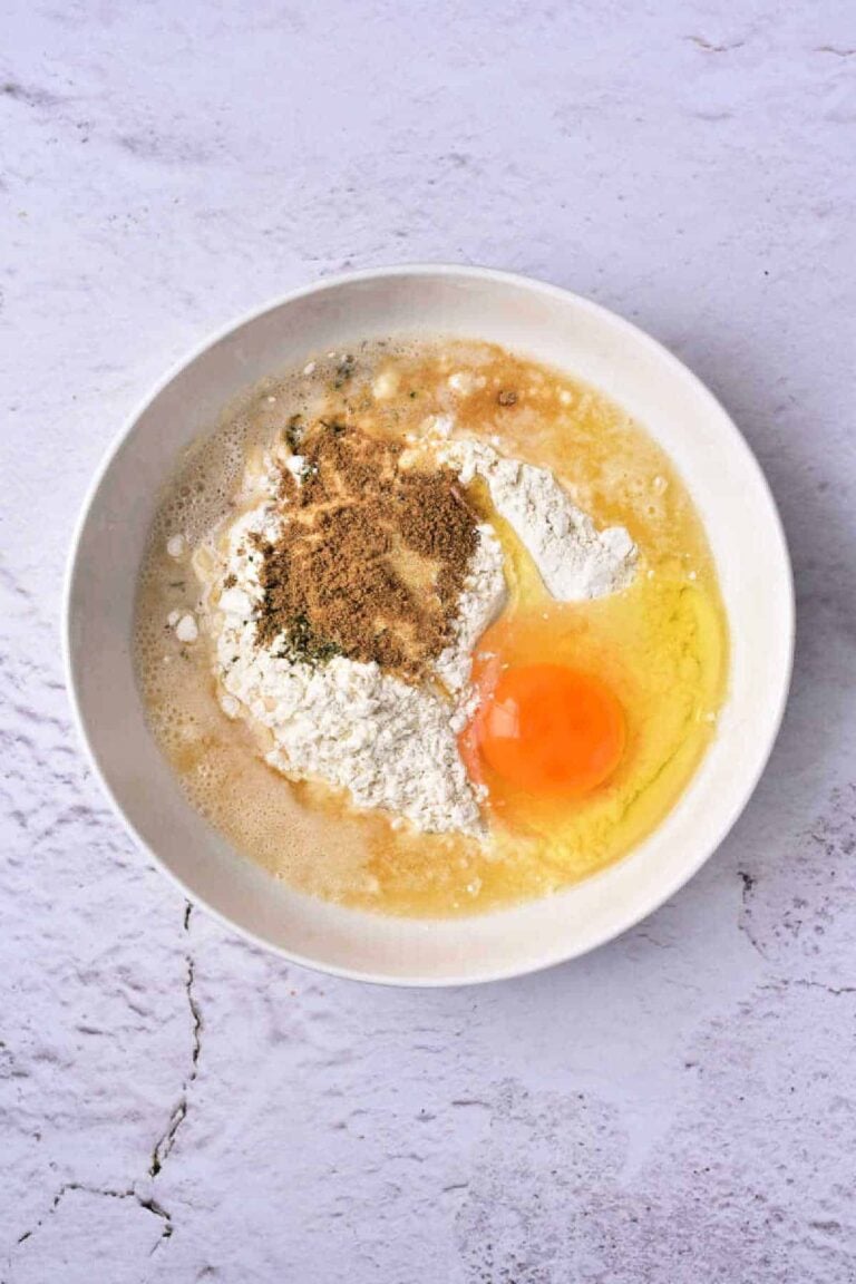 How to Make Beer Batter for Fish and Chips with 4 Ingredients