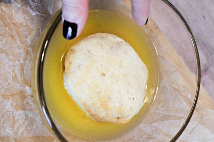 powdered donuts with biscuits