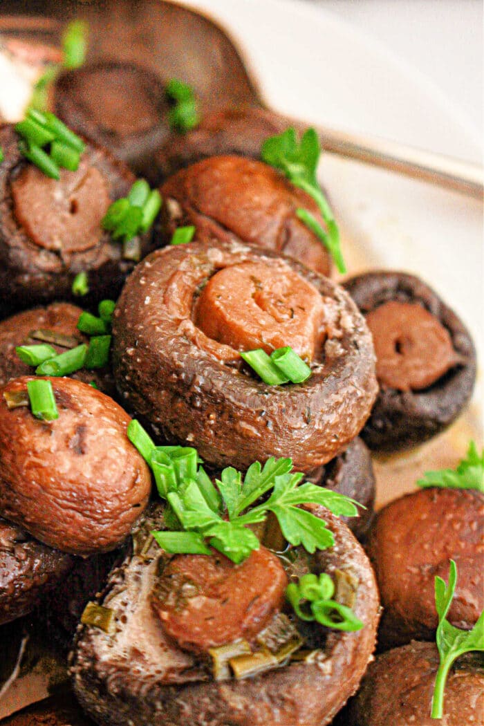 baby bella mushrooms slow cooker